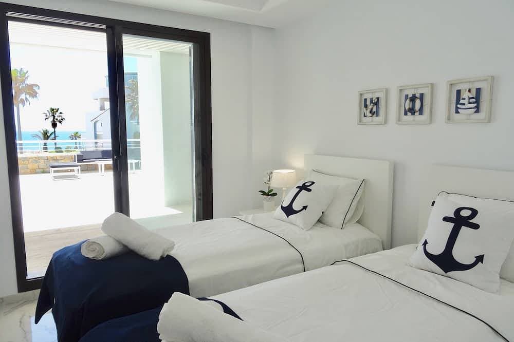 Foto 8 von 30: Neu Casares del Mar.  Spektakuläre Wohnung in erster Linie. 80m2 Terrasse
