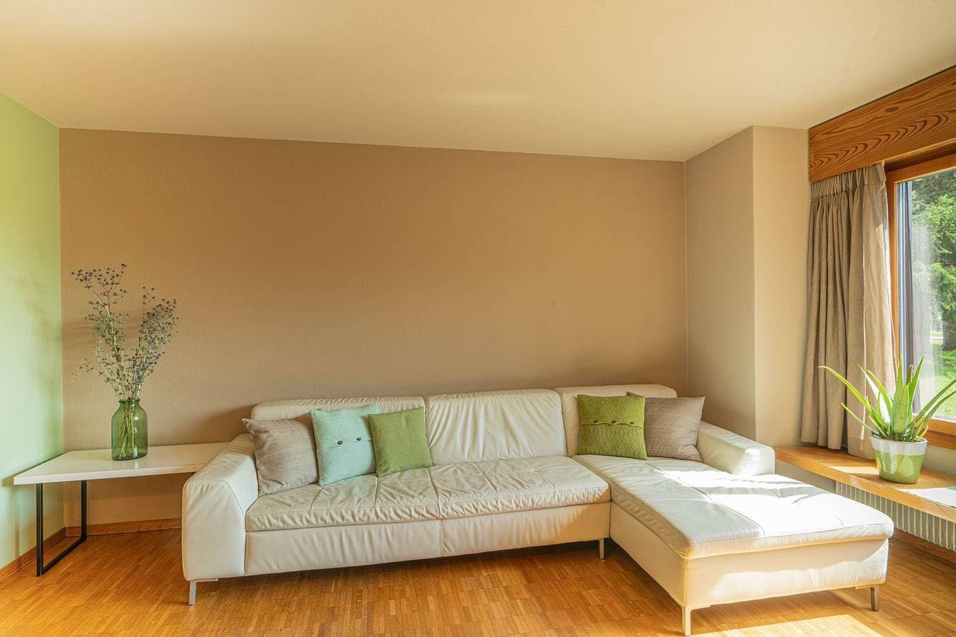 Foto 9 von 25: Chesa Tscheppa 1 – Wohnung mit Seeblick & Gartensitzplatz