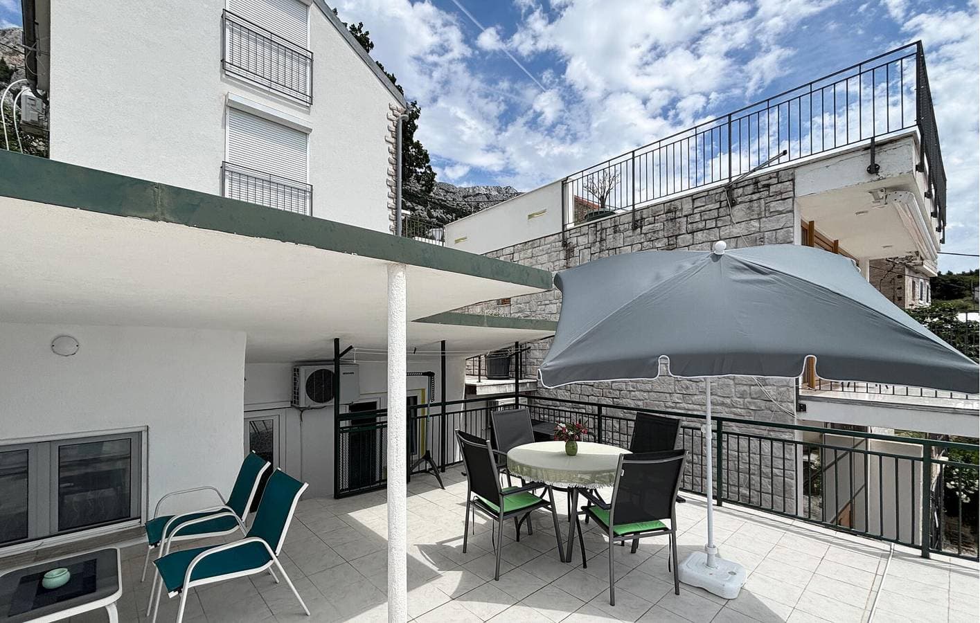 Apartment mit Meerblick, Wifi, AC, Parkplatz und Terrasse - 2km zum Strand 1