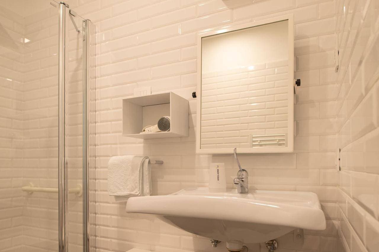 Foto 7 von 12: Double Room - Disability Access (Ground Floor)