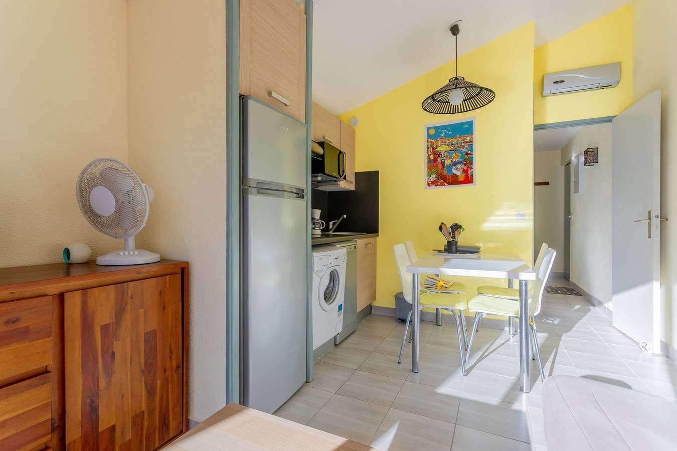 Foto 12 von 26: Appartement 'Sylvabelle' mit Meerblick, Gemeinschaftspool und privater Terrasse