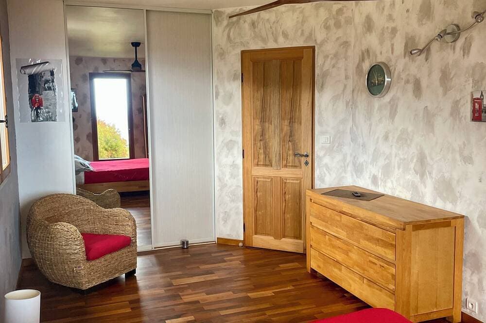 Foto 3 von 30: F3 von 80m², Schwimmbad mit Meer und Bergen Ankunft möglich Woche