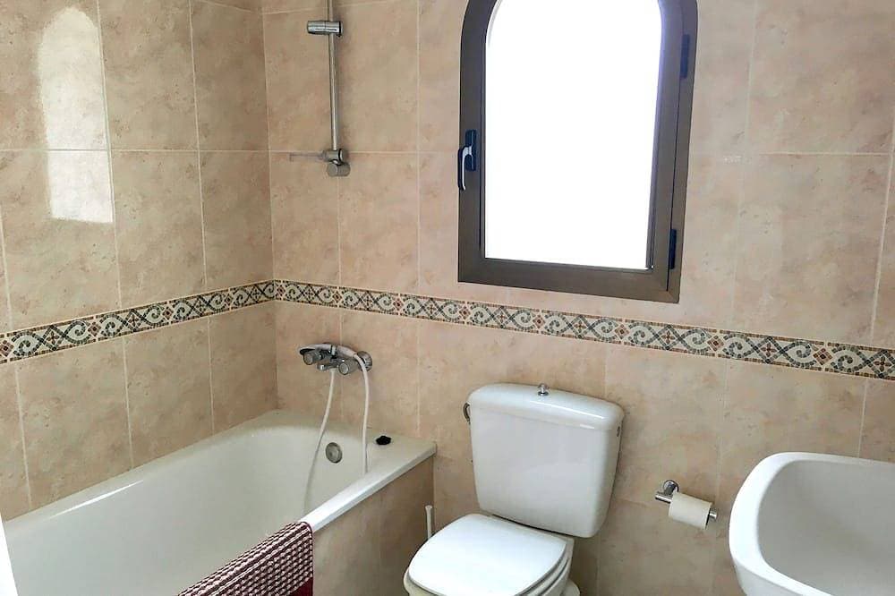 Foto 6 von 23: Geräumige, helle Villa: großer Pool, 3 Schlafzimmer, 3 Bäder, Meerblick