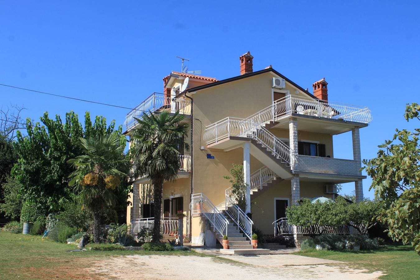 Foto 3 von 30: 1-Zimmer-Ferienwohnung mit Terrasse Basanija, Umag A-7149-a