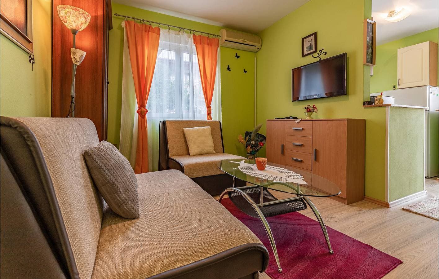 Foto 4 von 19: Gemütliche Ferienwohnung mit Terrasse, Parkplatz und 1 km Entfernung zum Strand Bijela