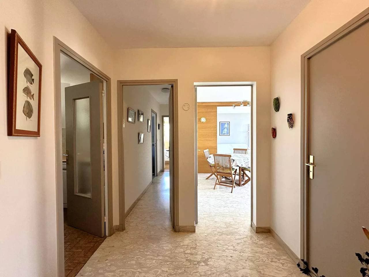 Foto 10 von 28: Klimatisiertes Apartment für 4 Personen mit Meerblick und Privatstrand in Carqueiranne