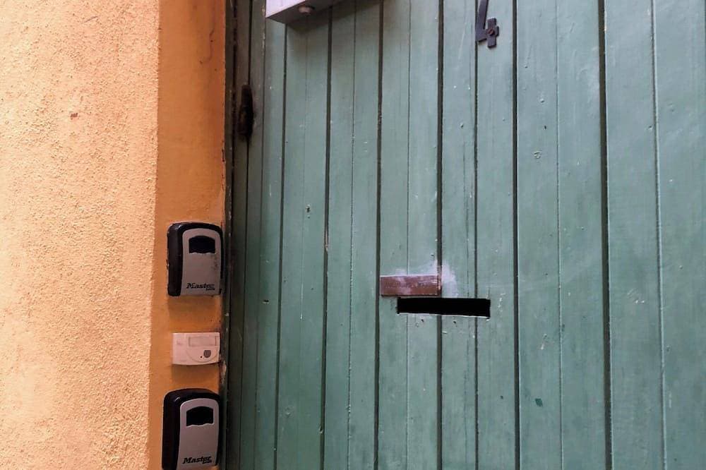 Foto 11 von 30: Are Charme Wohnung im alten Nizza, mit Blick auf den Garten und nahe am Meer