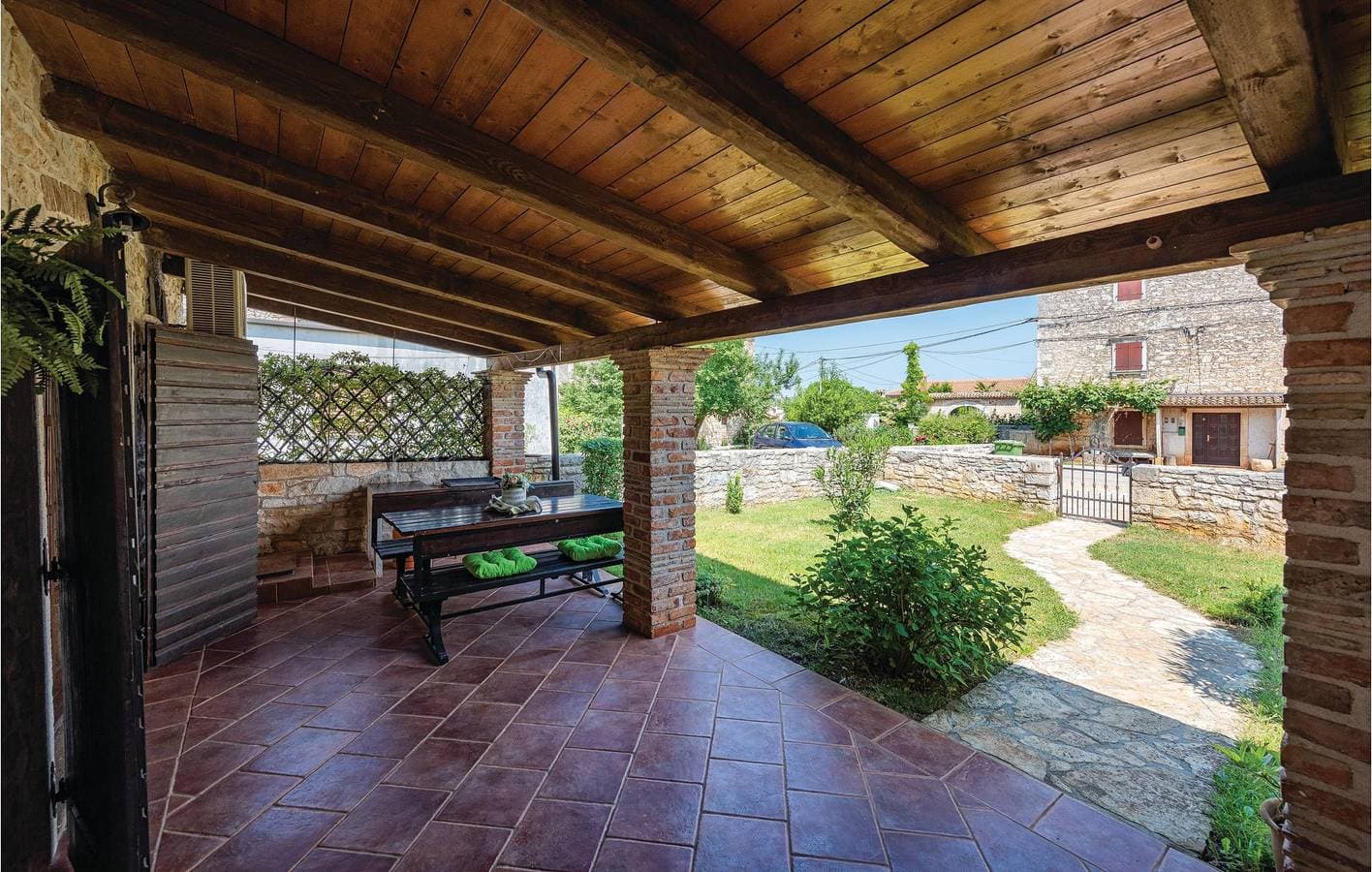 Foto 7 von 28: Gemütliche Ferienwohnung mit Pool und Terrasse in der Nähe des Buffet Jama
