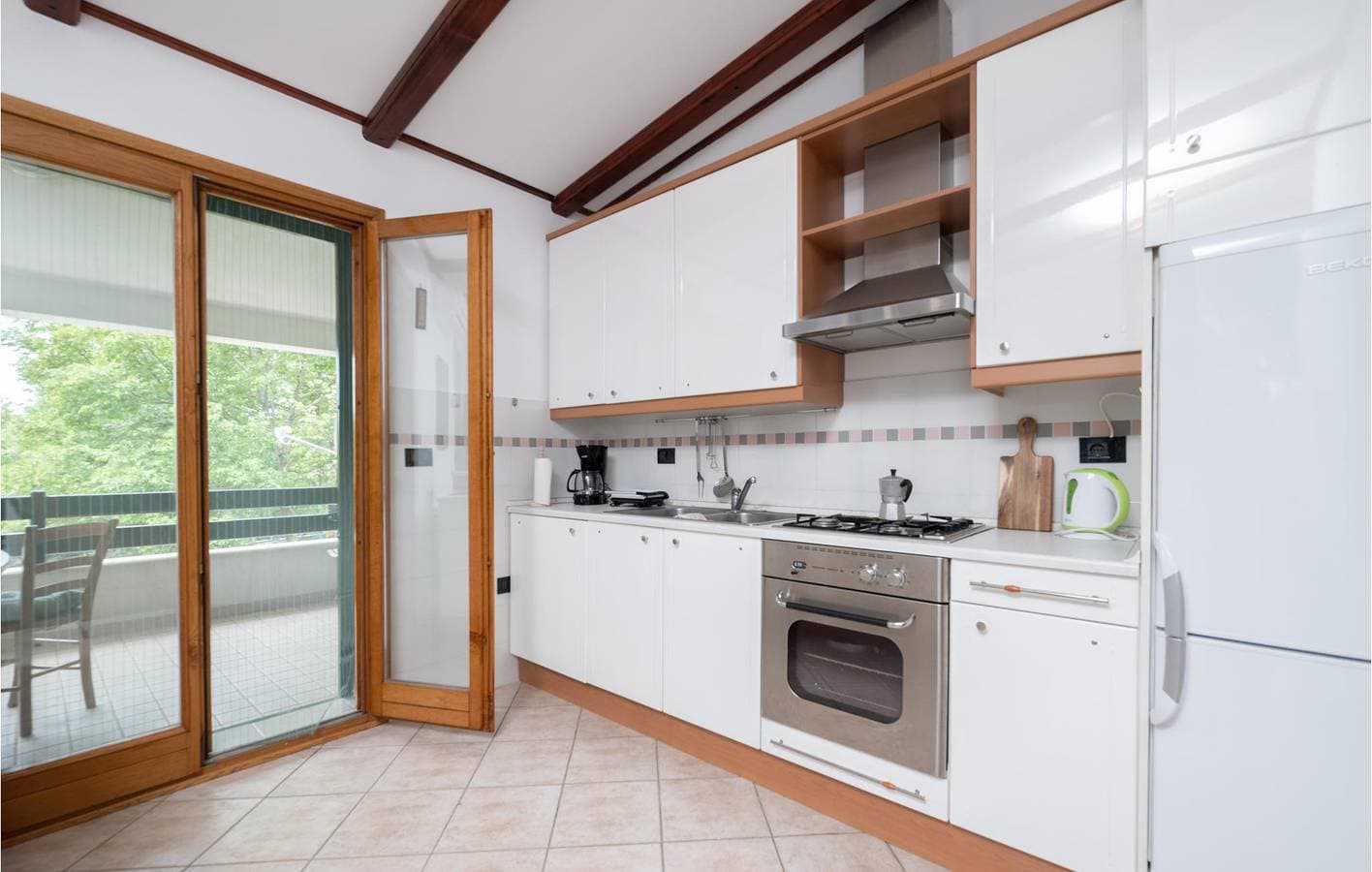 Foto 8 von 43: Geräumige 140 m² große Wohnung mit Terrasse in der Nähe der Küste und des Stadtzentrums