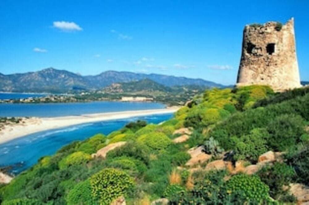 Foto 6 von 11: Unmissable apartment with garden 100mt from the sea, Campulongu - second floor