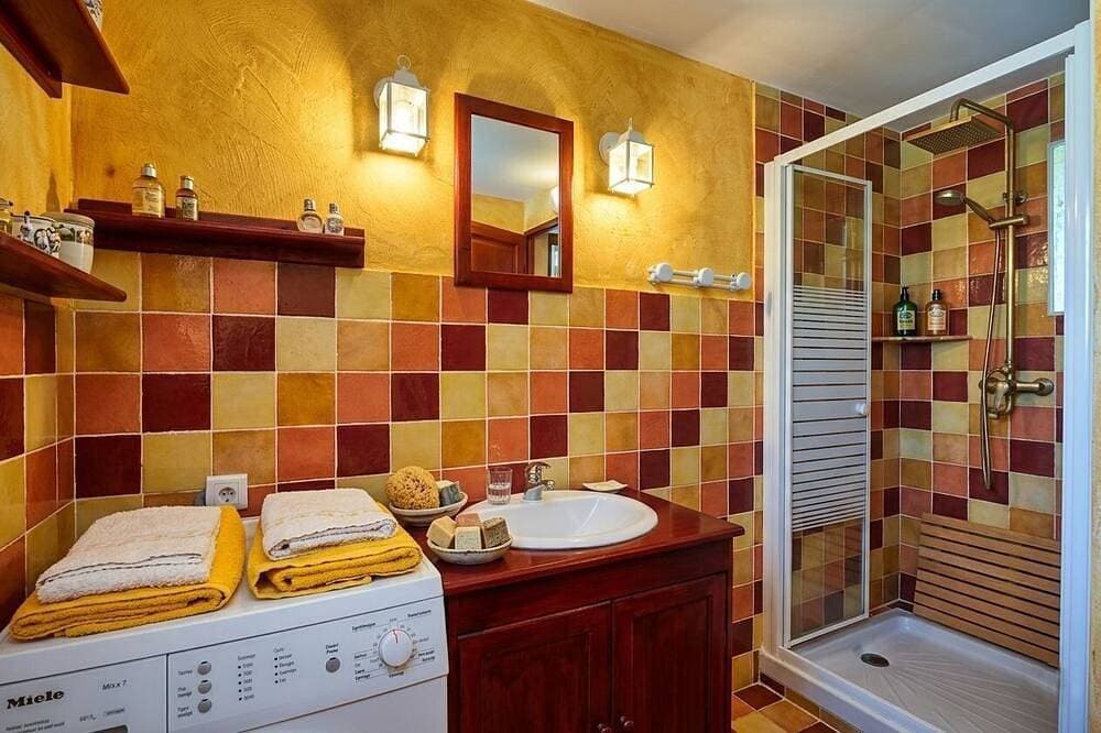 Foto 9 von 30: Charmante Cottages, ein privates Spa und ein privater Garten