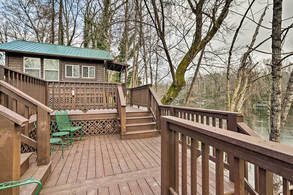 Foto 9 von 24: Neu! Gemütliche Heber Springs-Kabine mit Deck und Dock!