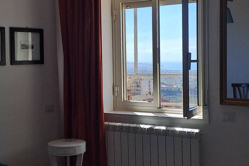 Foto 5 von 28: Casuzza at the Dome with a Sea View, within walking distance of the Cathedral!