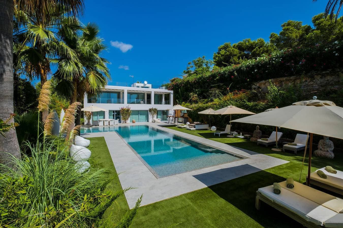 Foto 3 von 50: Villa für 10 Personen mit Garten