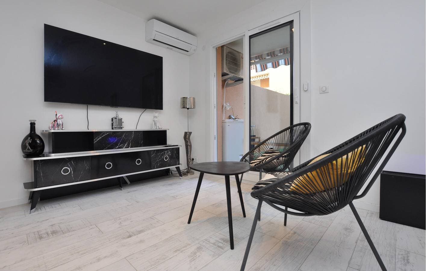 Foto 6 von 21: Gemütliche Wohnung am Strand mit AC und Terrasse 300m vom Plage du Centre Ville