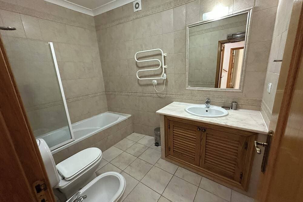 Foto 12 von 30: Deluxe Golf Townhouse Nur 5 Minuten vom Strand entfernt