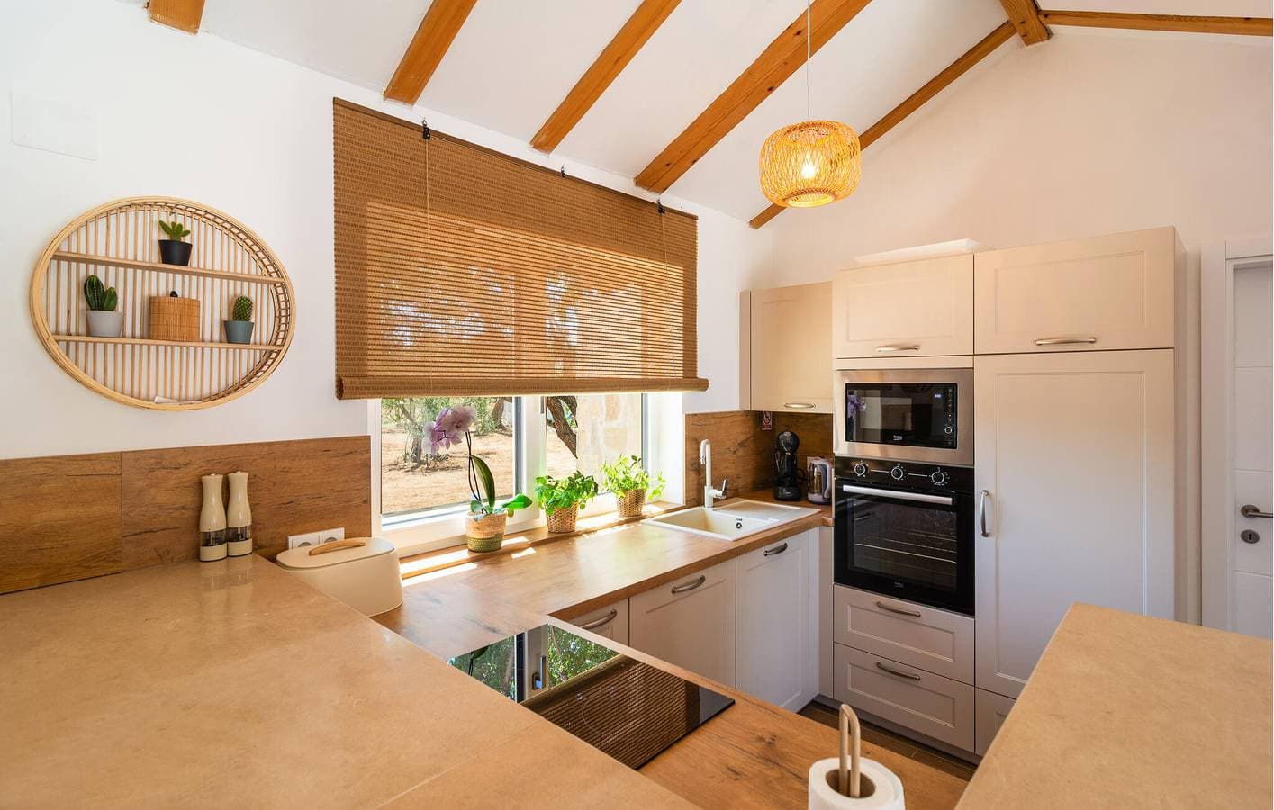 Foto 9 von 30: Gemütliches Apartment mit Meerblick, Pool, Terrasse und WLAN – 1,5 km vom Strand entfernt