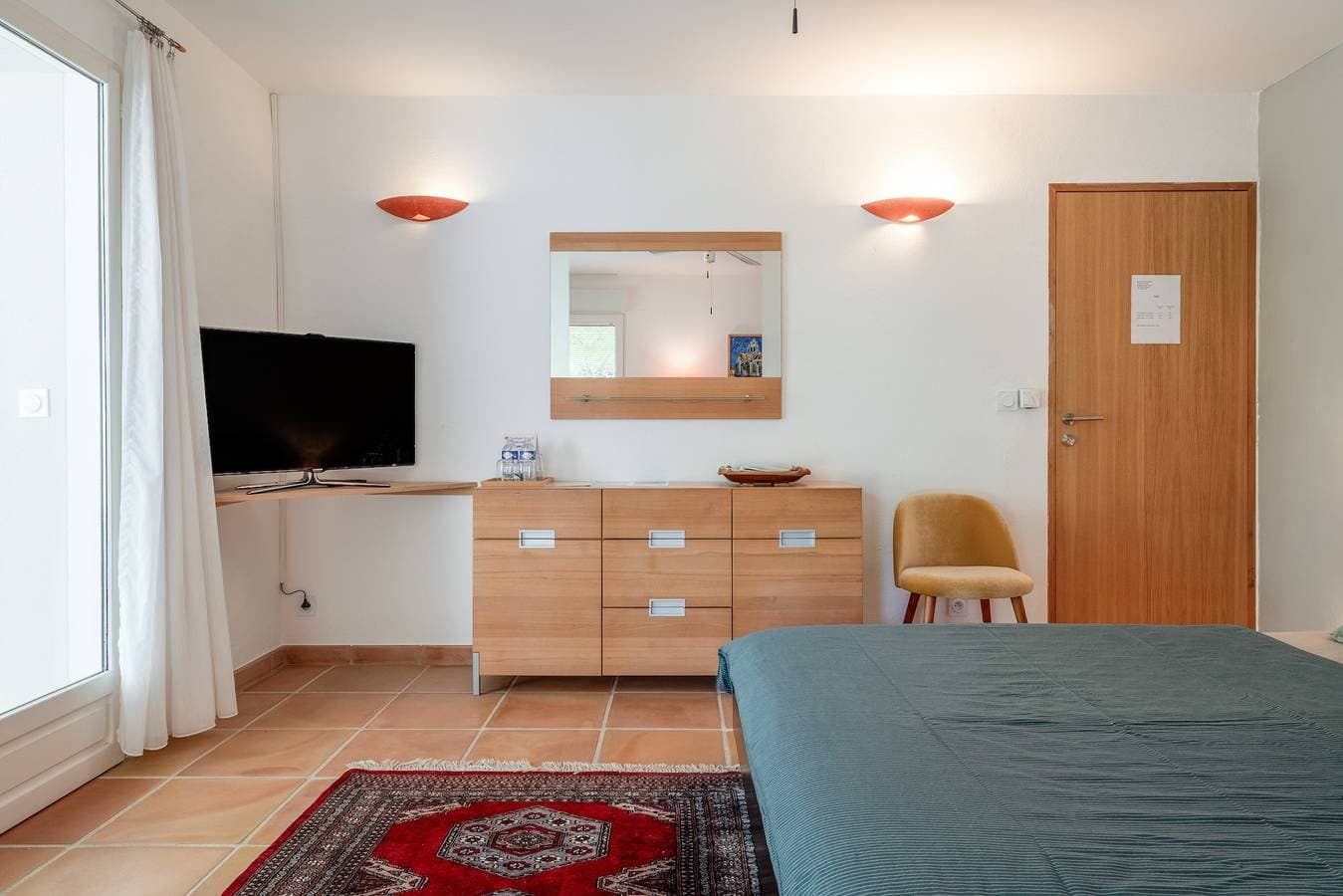 Foto 6 von 23: Bed & Breakfast 'Chambre D'hôtes - Les Hirondelles' mit Gemeinschaftspool, WLAN & Klimaanlage