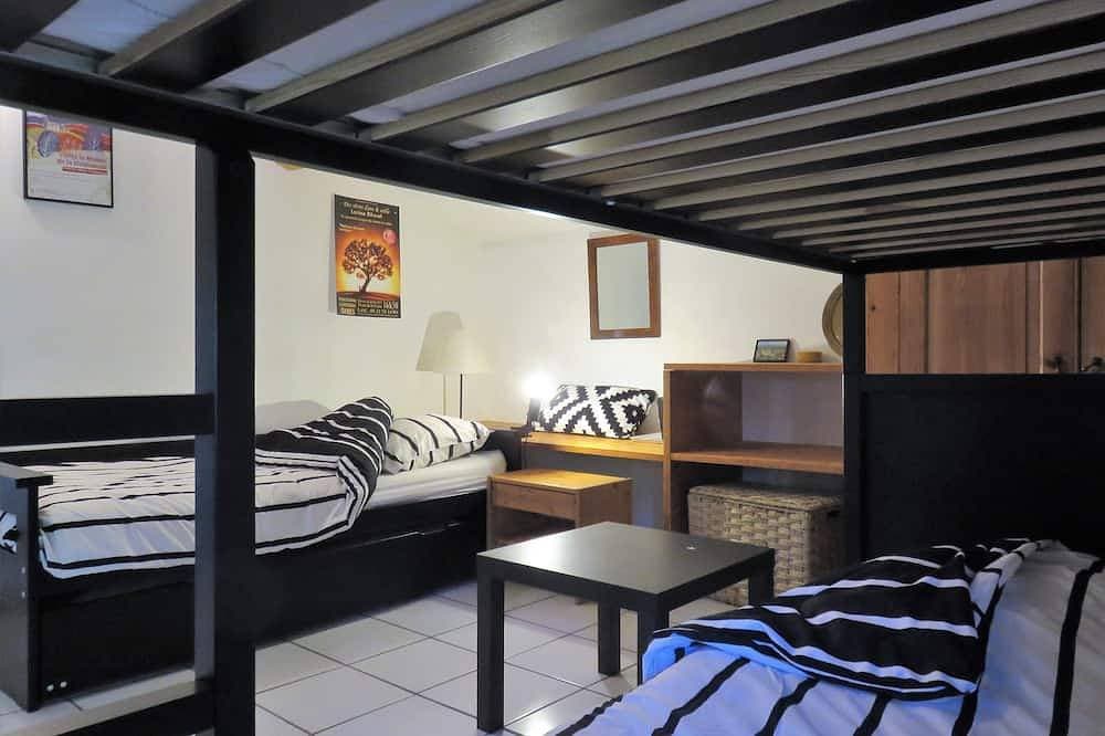 Foto 9 von 30: Steinhaus in Forcalquier in voller Natur mit Blick auf die Alpen und Lure