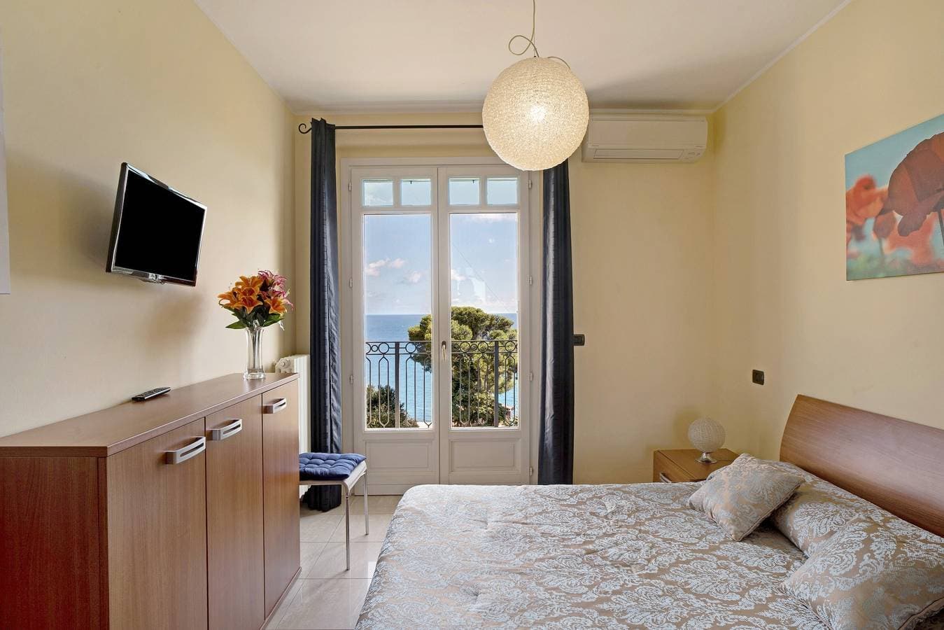 Foto 11 von 21: Ferienwohnung "Miradore" mit Meerblick, WLAN, Klimaanlage, Balkon & Terrasse