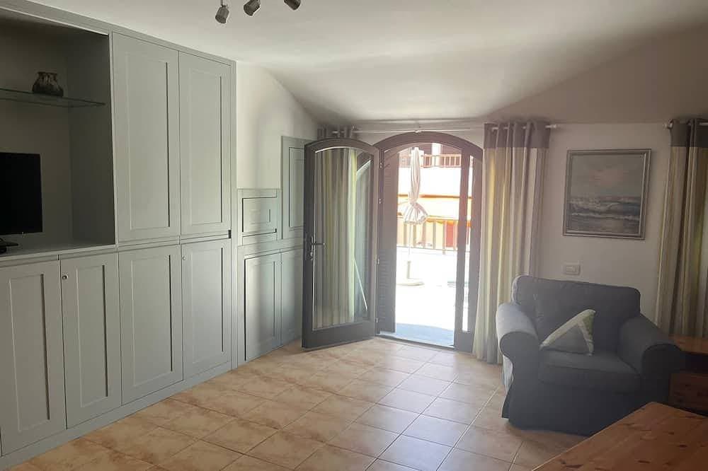 Foto 10 von 16: Beautiful large 2 bed apartment close to beach and all amenities