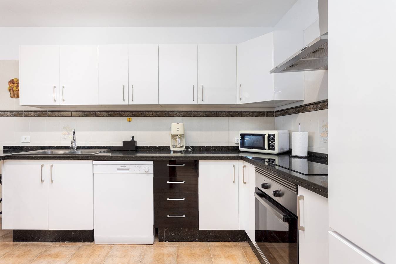 Foto 13 von 63: Ferienwohnung für 6 Personen mit Meerblick