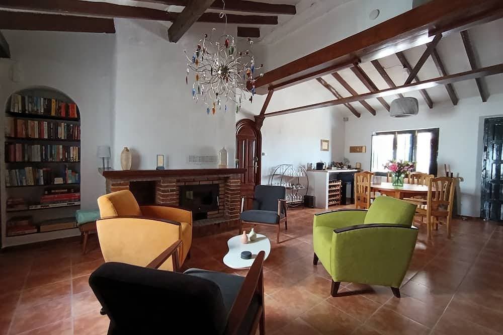 Foto 6 von 24: Naturaleza y Vino!  Habitación en Casa Rural con piscina al pie del Monte Arabí