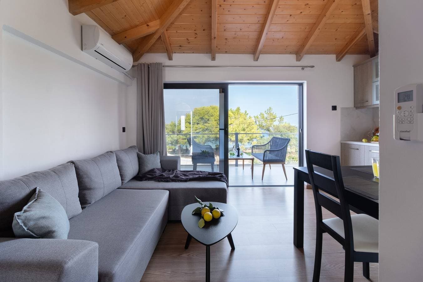 Villa with sea view 4 1