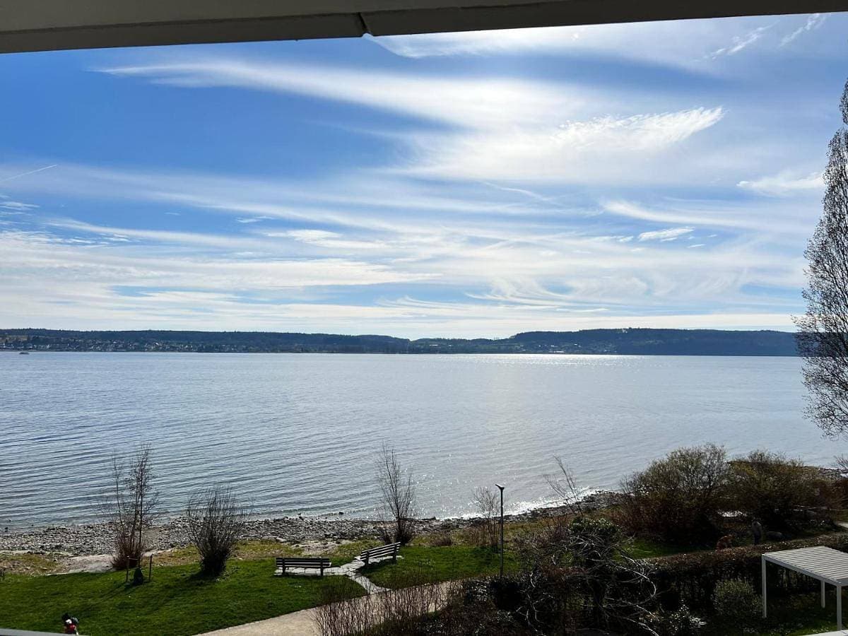 Foto 4 von 6: Apartment with Lake View