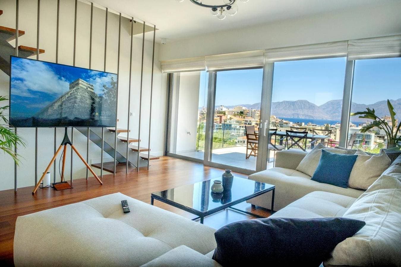 Foto 7 von 44: Apartment mit Seeblick, Whirlpool, Meerblick, WLAN und Klimaanlage