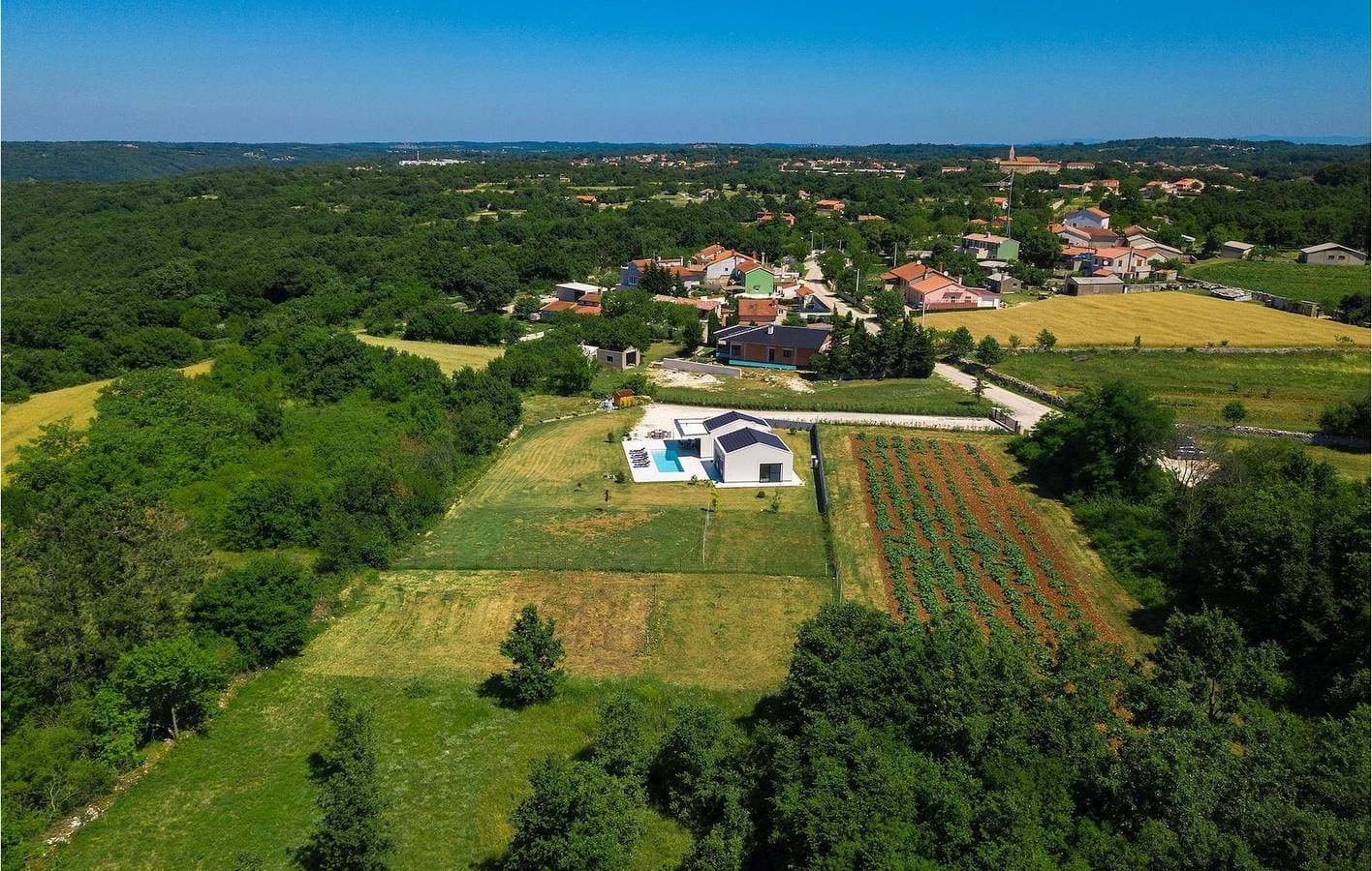 Foto 8 von 61: Reizende 2-Zimmer-Wohnung mit Pool und Parkplatz in der Nähe von Kringa