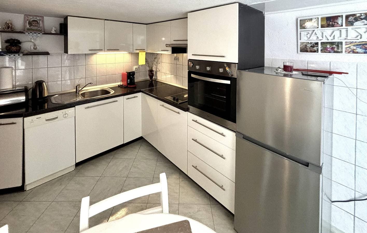 Foto 10 von 20: Apartment mit Meerblick, Wifi, AC, Parkplatz und Terrasse - 2km zum Strand