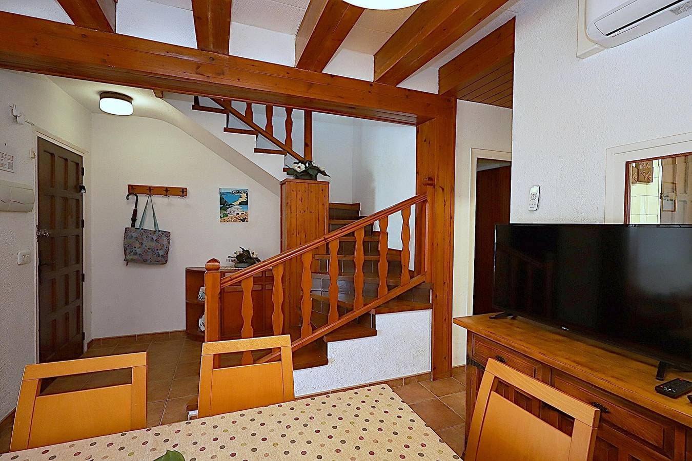 Foto 11 von 39: Villa Isamar – Villa mit privatem Pool für 6 Personen, nur 200 Meter vom Strand Canyelles entfernt