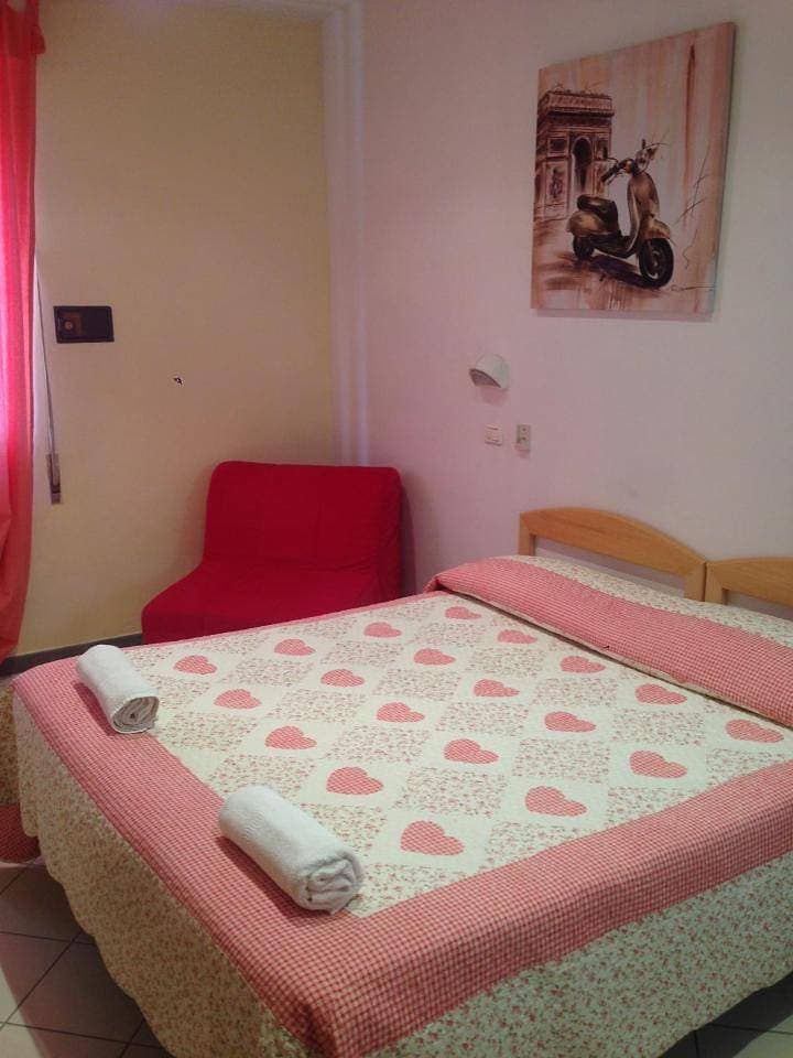 Foto 7 von 13: Economy Double Room