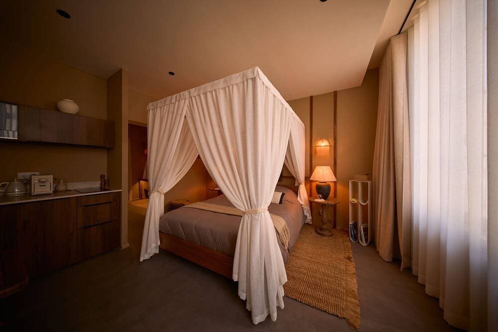 Foto 2 von 21: Bahia Suite • Private Jacuzzi & Air Conditioning in the Heart of Downtown Cognac