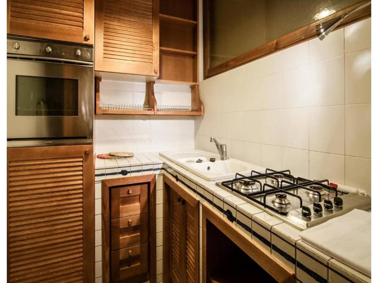 Foto 8 von 20: Modernes Studio mit Gemeinschaftspool