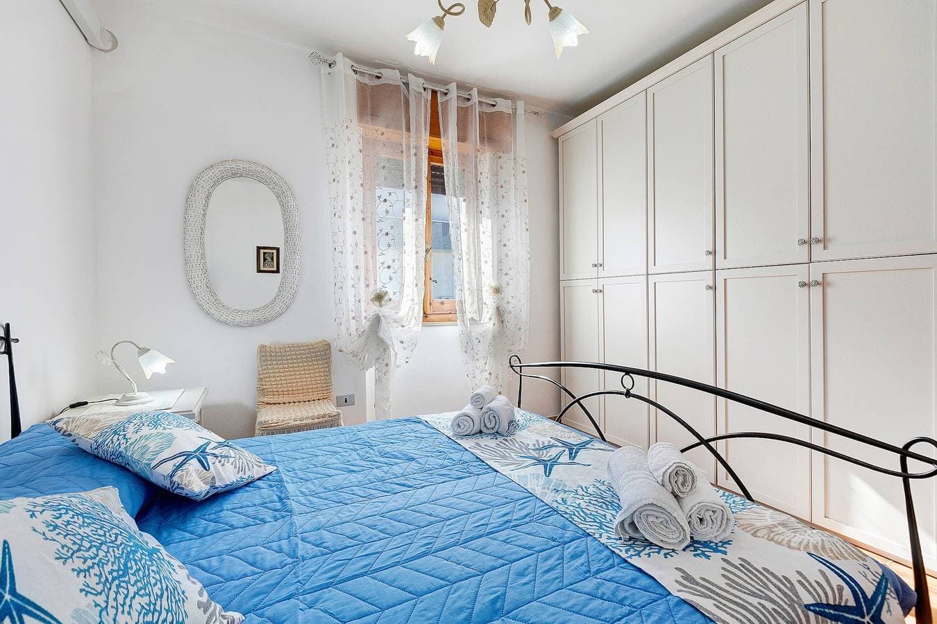 Foto 12 von 25: Ferienwohnung 'La Perla Bianca' mit Meerblick, Balkon und Klimaanlage
