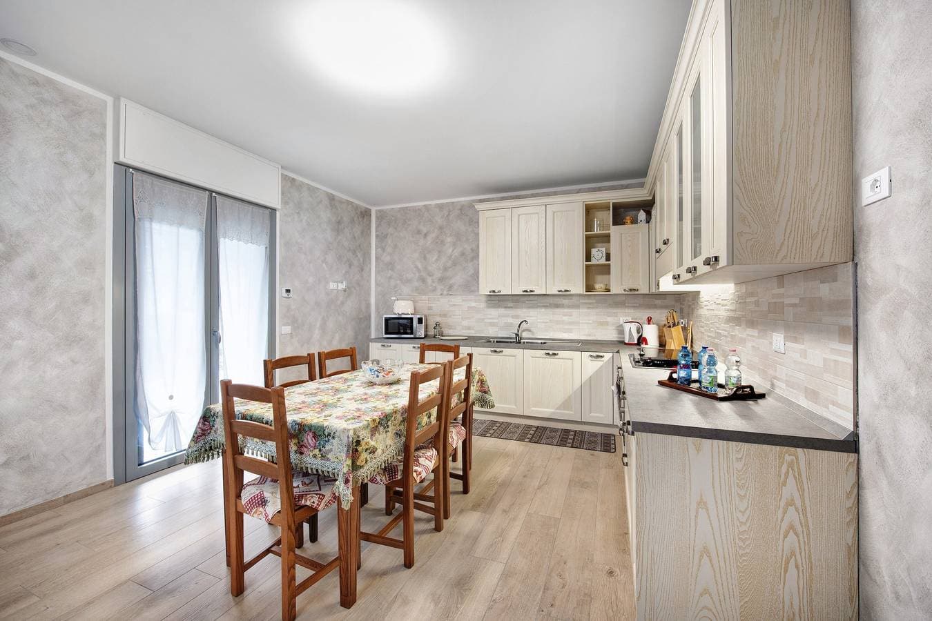 Foto 4 von 37: Ferienwohnung "Casa Tovini" mit Bergblick, Terrasse & WLAN