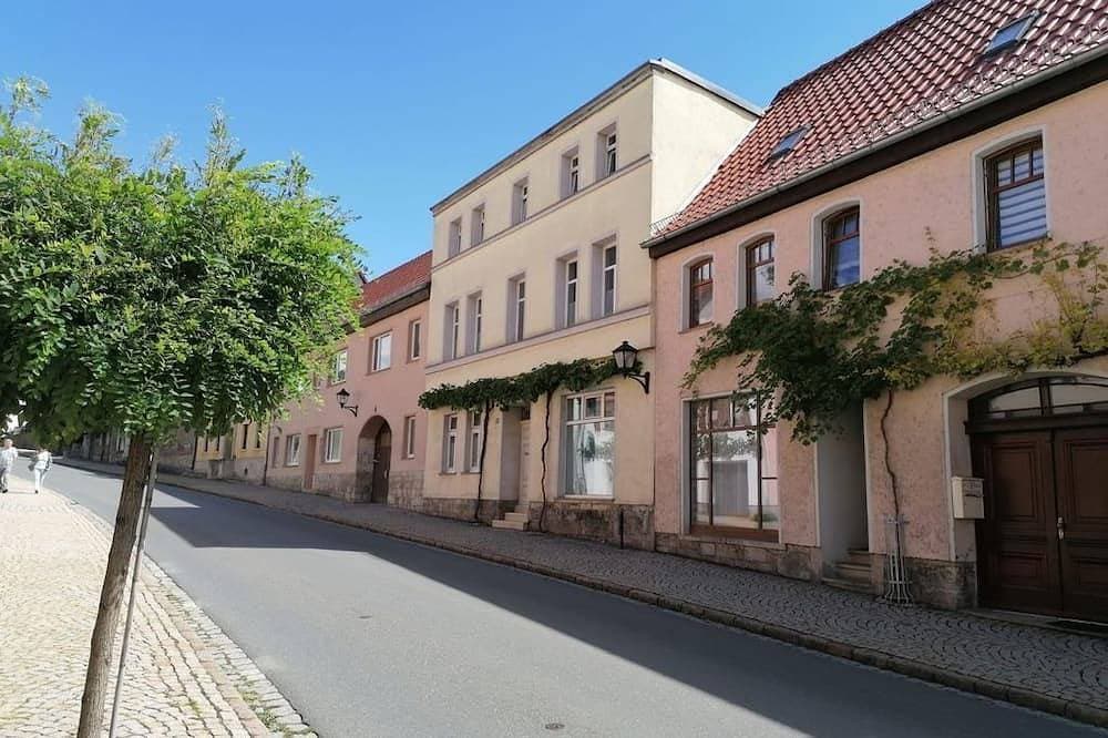 Foto 10 von 17: \"Fewo Korbweide\", Bad, Wc - Ferienhaus zur alten Korbmacherei