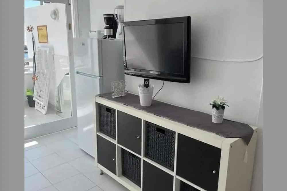Foto 8 von 12: Sea view studio with balcony, 2 steps from the beach