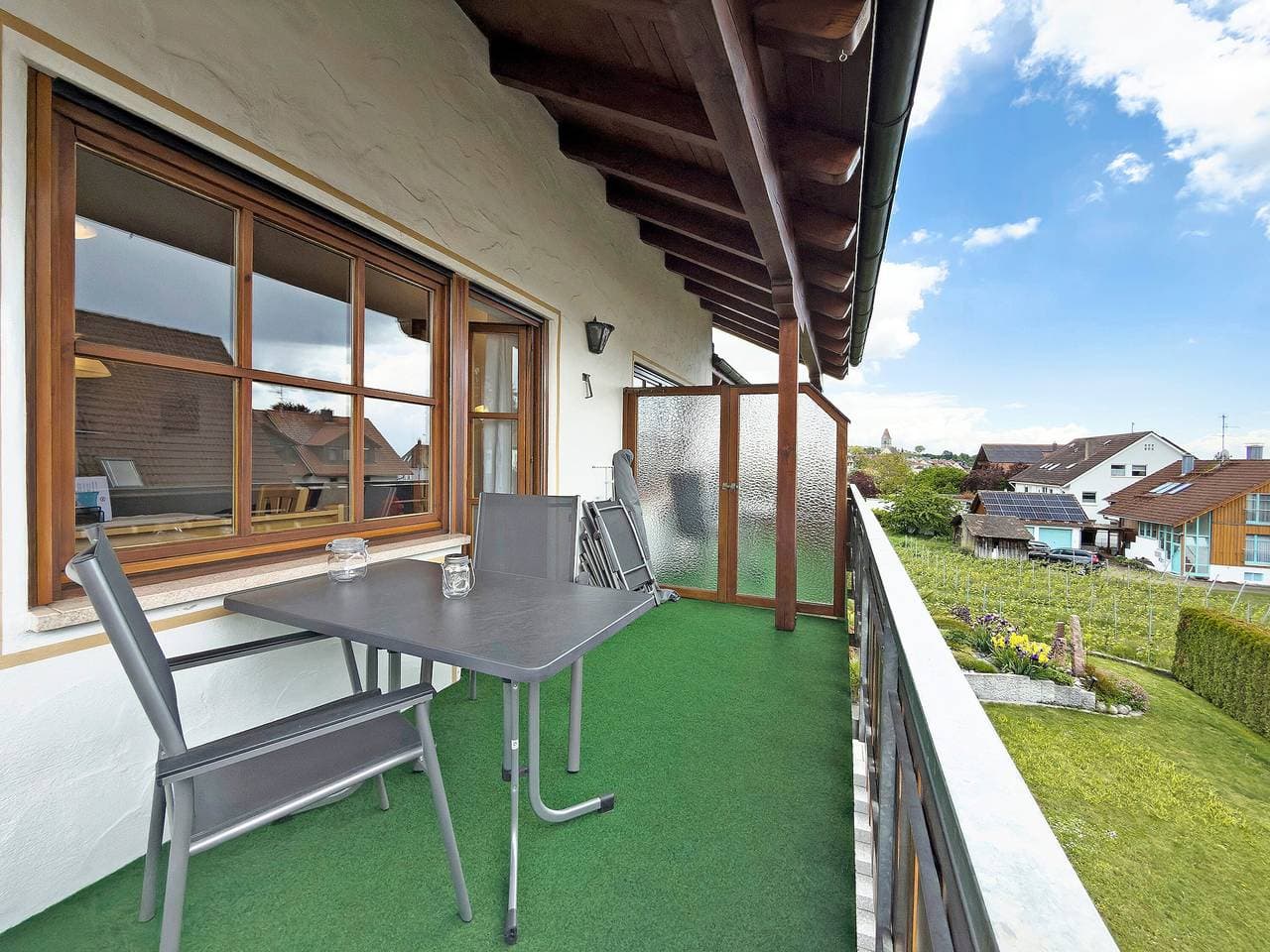 Foto 8 von 26: Ferienwohnung 'Meersburg' mit Seeblick, Gemeinschaftsgarten und Wi-Fi