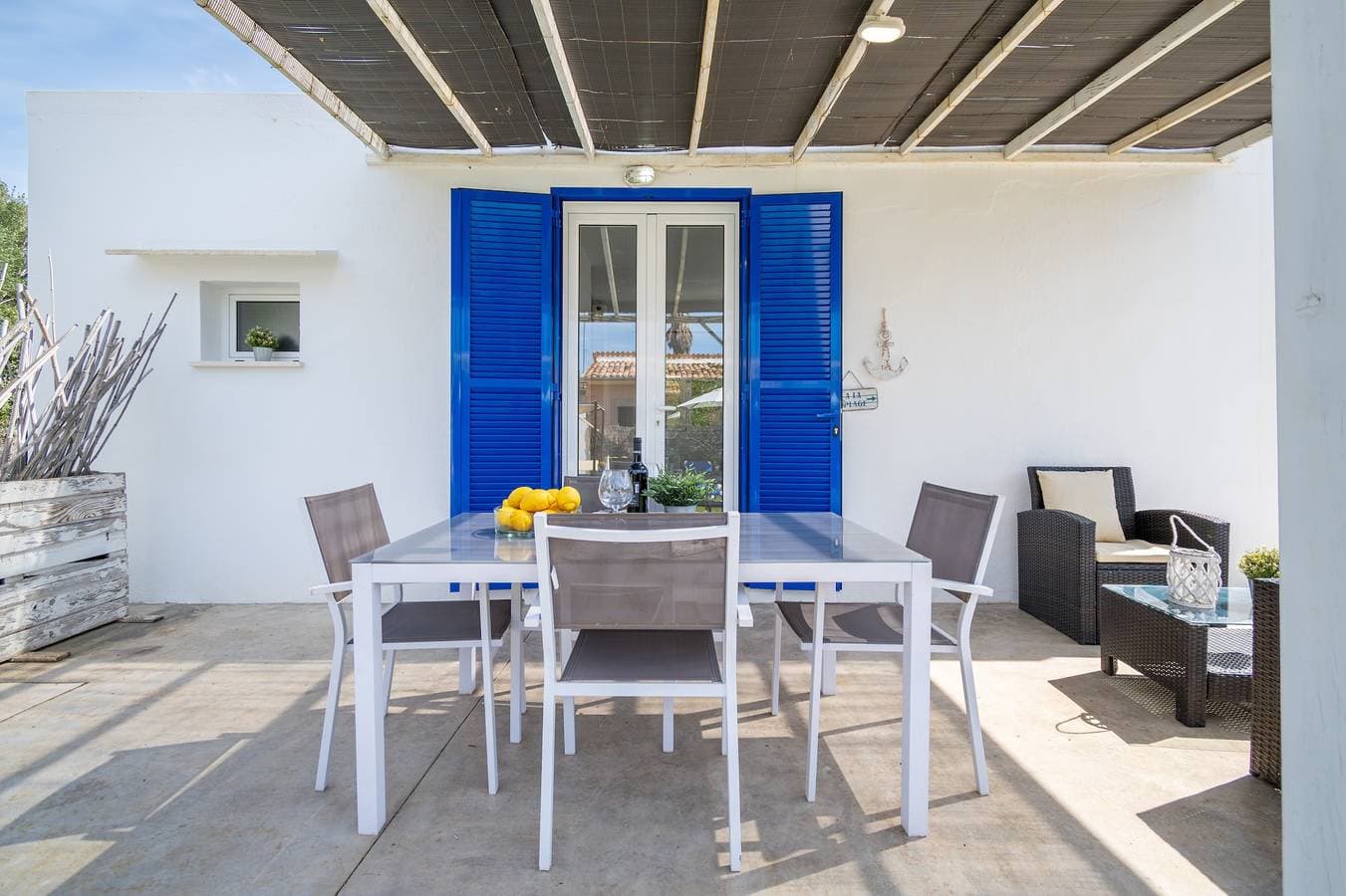 Foto 3 von 27: Ferienhaus 'Gemütliches kleines Haus in Meeresnähe' mit privater Terrasse, Wi-Fi und Klimaanlage