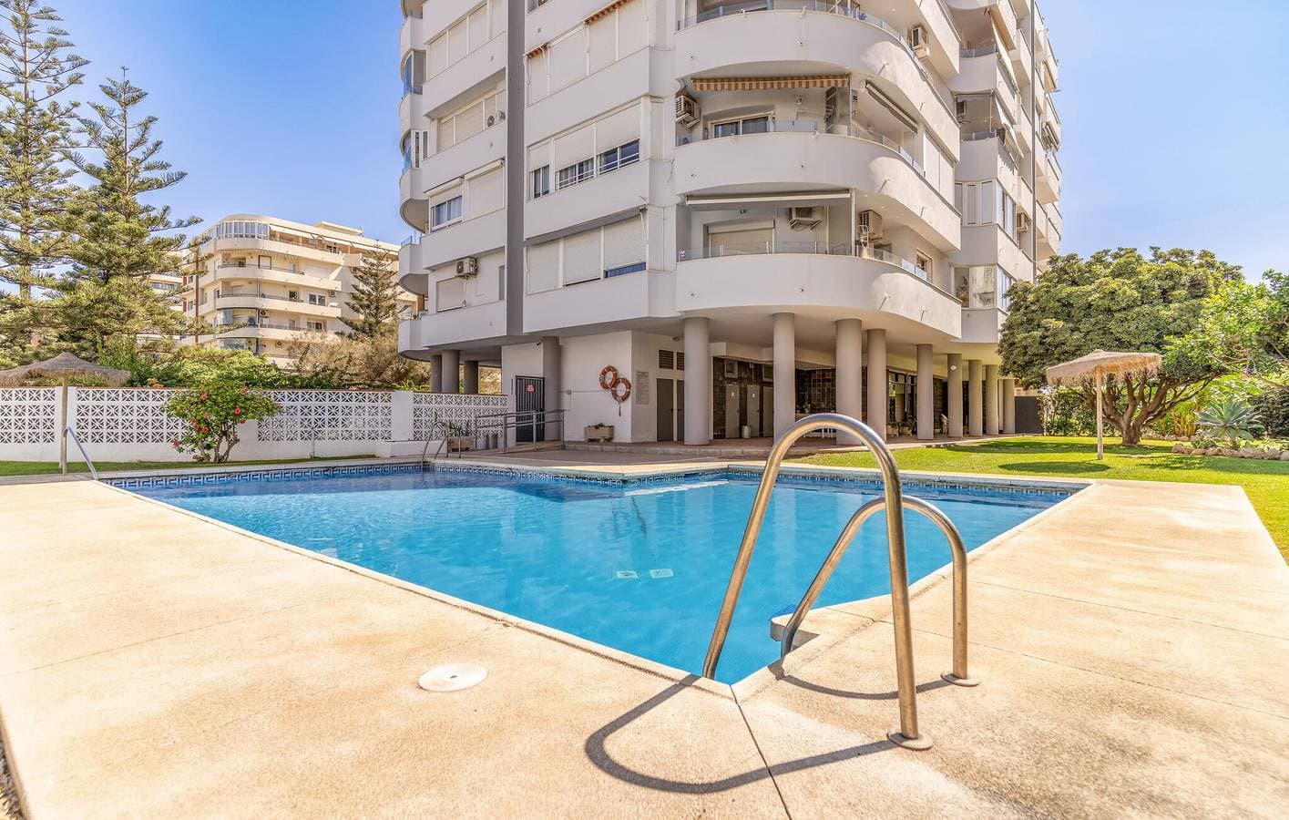 Foto 10 von 17: Appartement am Strand mit Wi-Fi, AC, Pool und Küche - 2,5 km bis Playa de los Boliches