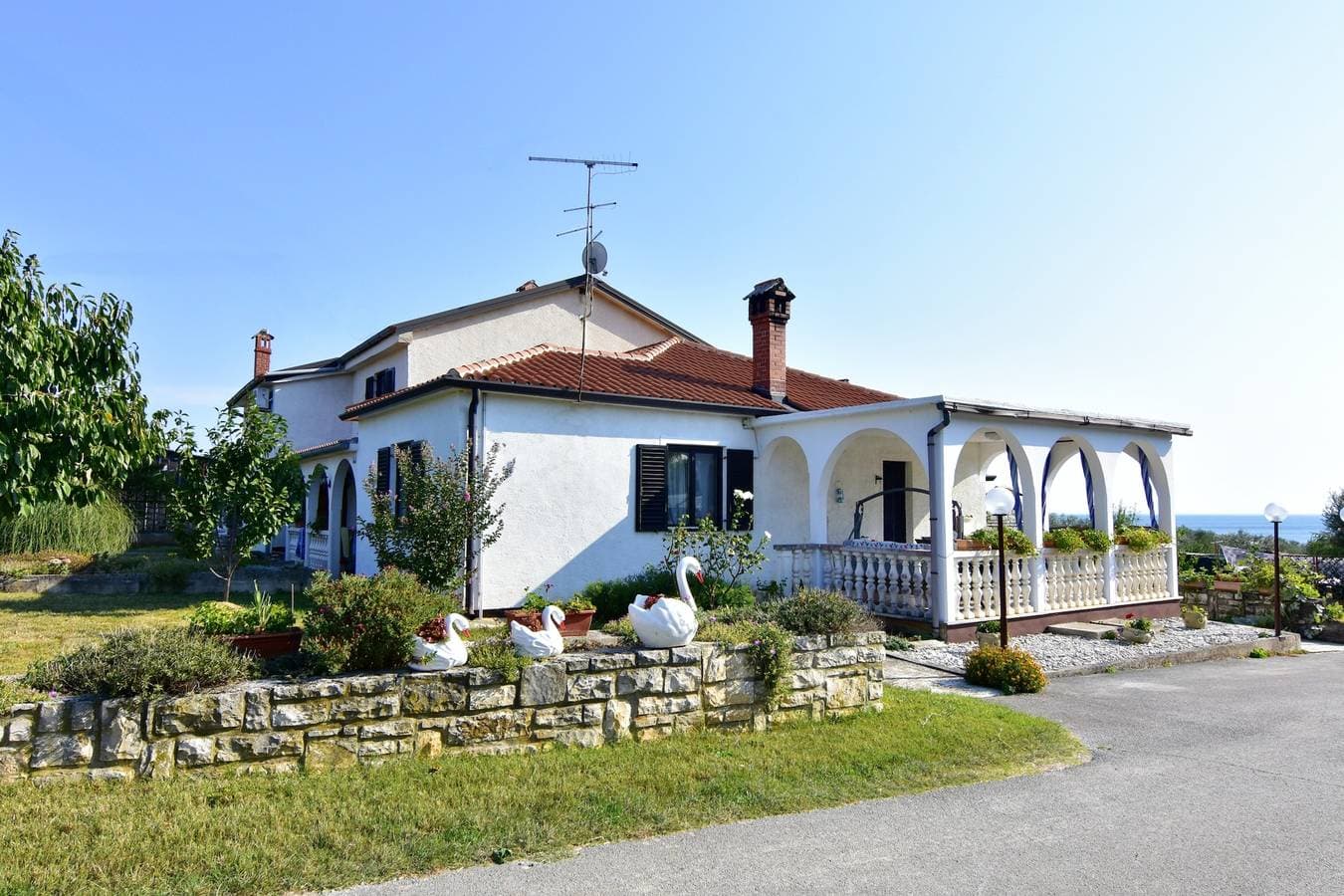Foto 2 von 13: Zimmer mit Terrasse und Meerblick Zambratija, Umag -a