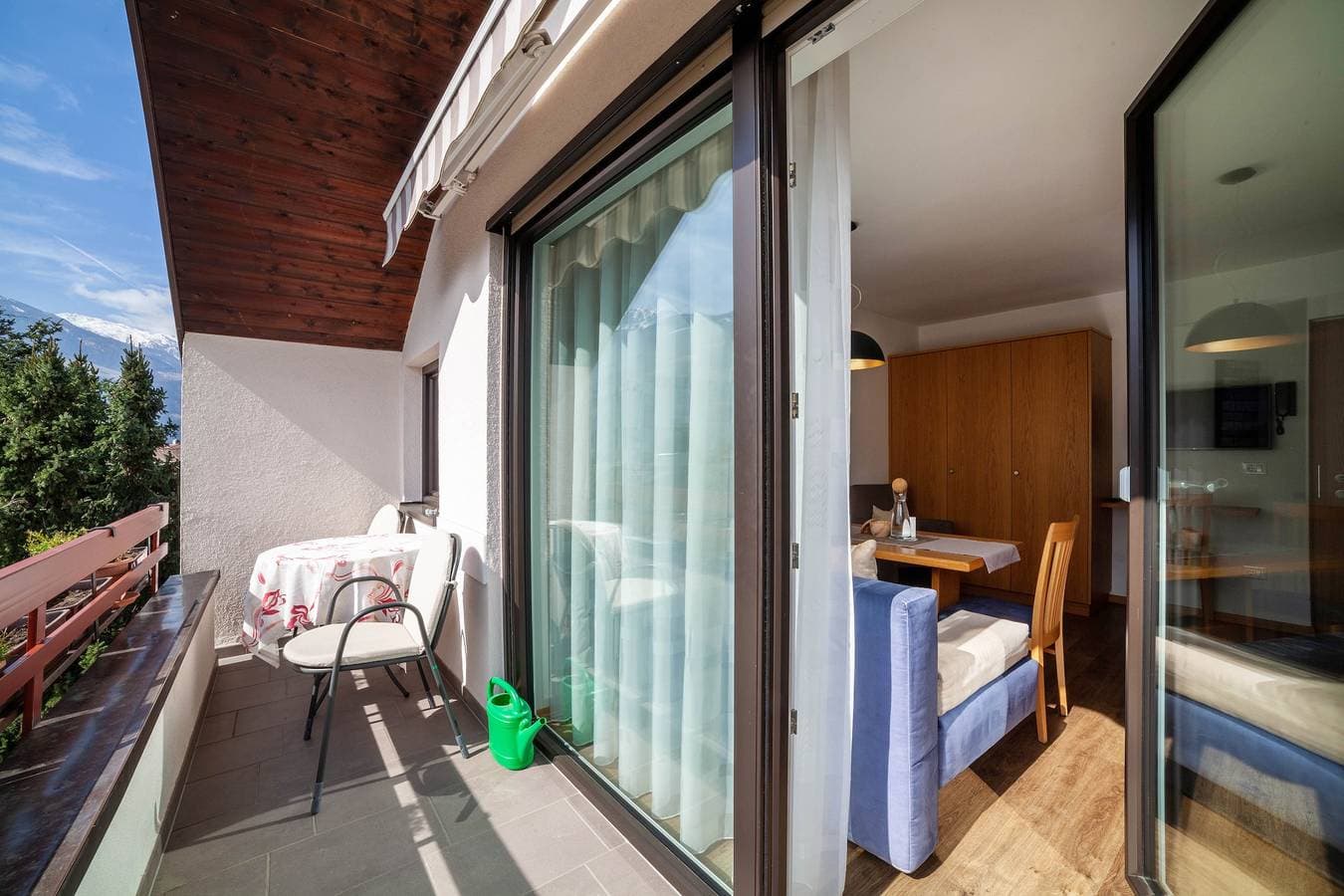 Foto 2 von 23: Ferienwohnung "Schnitzer - Enzian" mit Bergblick, WLAN, Balkon & Garten