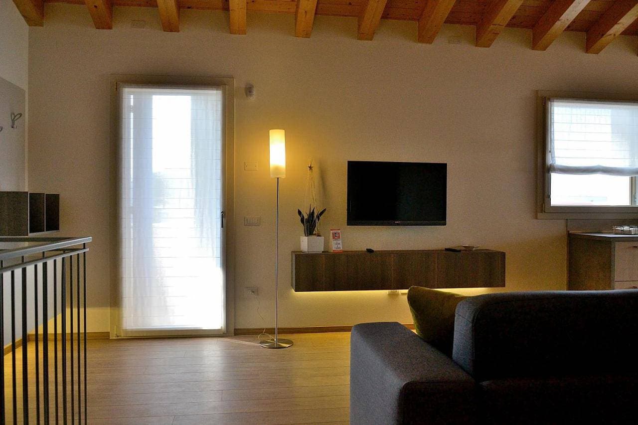 Foto 6 von 42: Three-Bedroom Apartment with Balcony