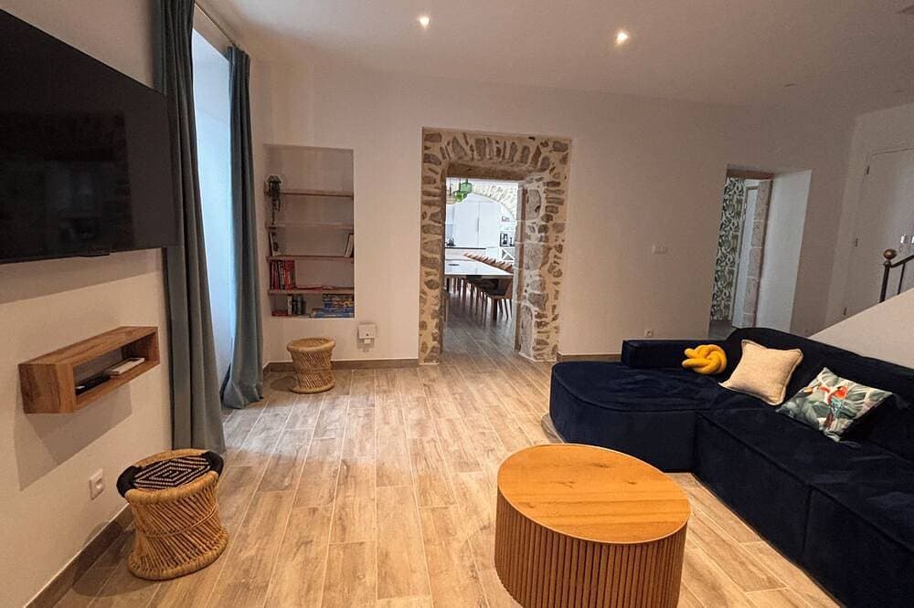 Foto 10 von 30: Charming, completely renovated family gîte in the heart of an Ardechois village.