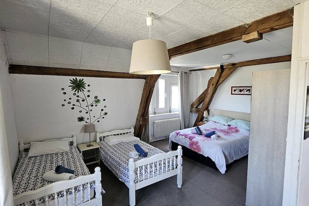Foto 6 von 26: Family Friendly, pet Friendly, Relaxing, Swimming Pool, Play Area, Games Room