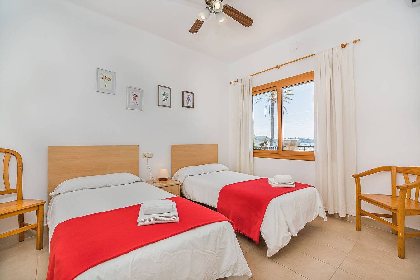 Foto 10 von 19: Apartment 'Pine Walk' mit Meerblick, WLAN und Klimaanlage