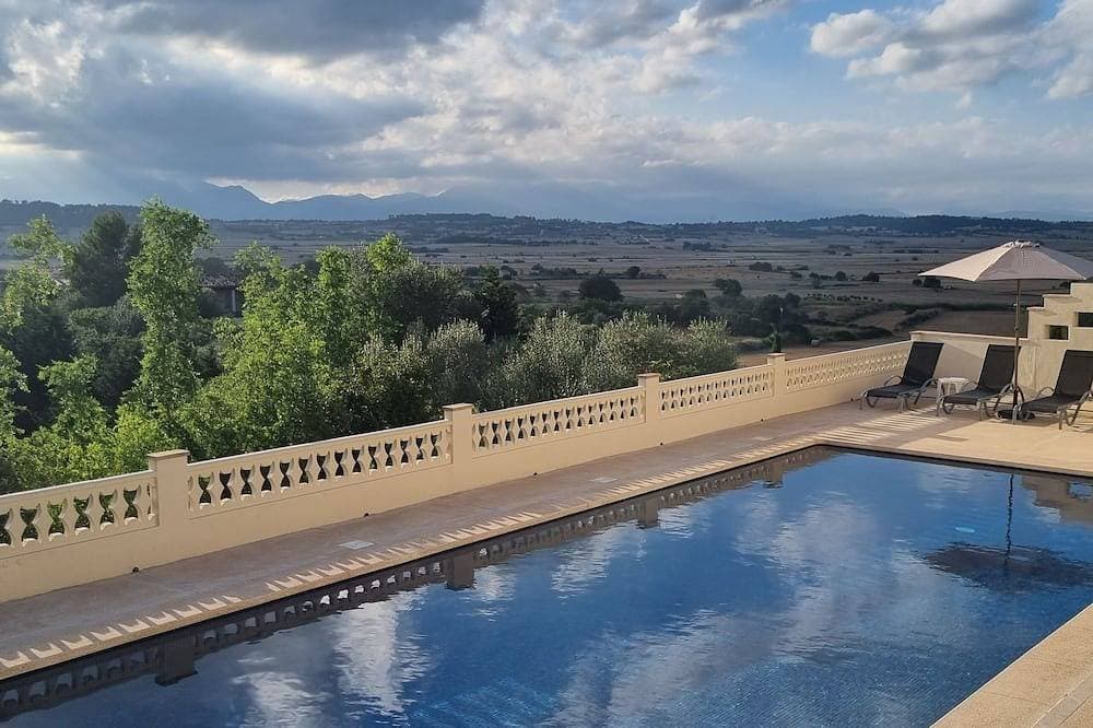 Charmante mallorquinisches Landhaus mit spektakulärer Aussicht 1